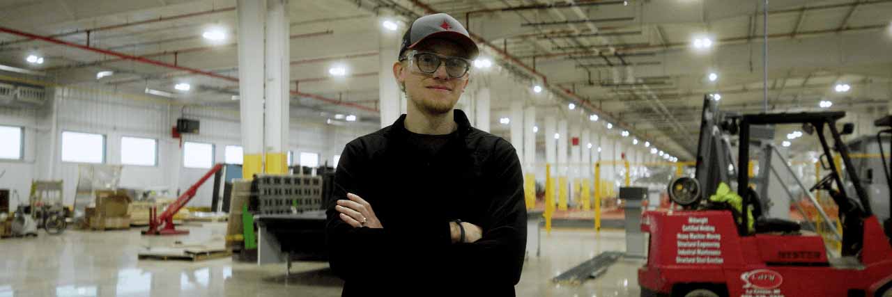 Cardinal Glass Employee smiling